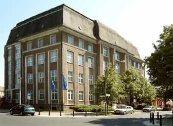 Bürogebäude
